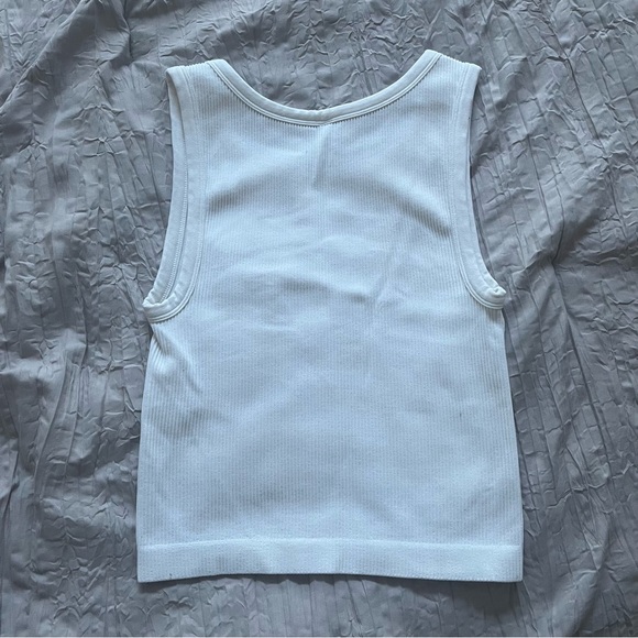 SinchSeamless Rib Crew Tank | Sunday Best - Picture 7 of 8